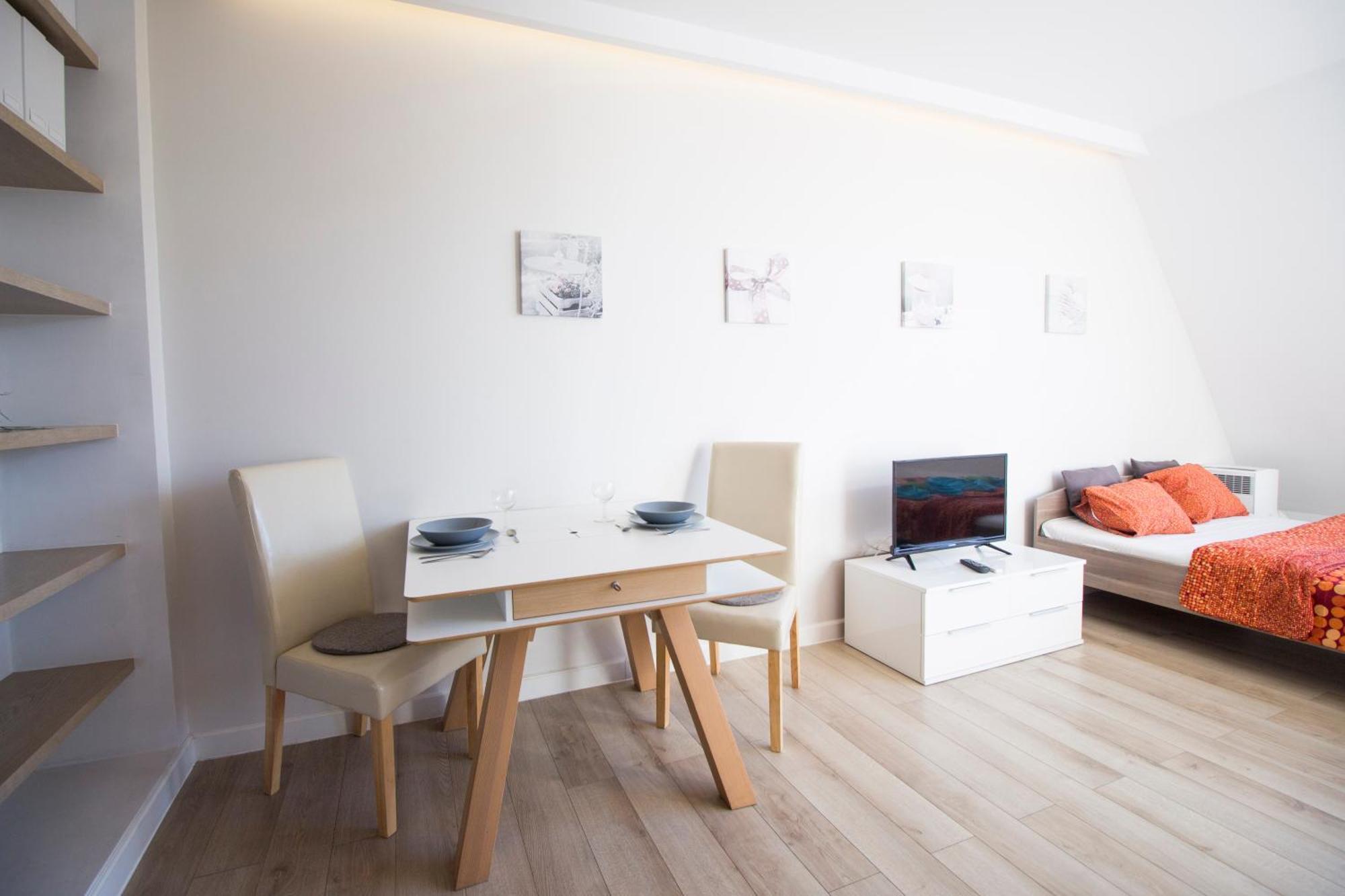Happyestate - Just In Center - Ul Krawiecka 1 - Old Town Apartament *